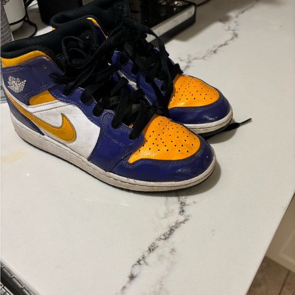 Jordan 1 sneakers - Picture 4 of 5